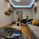 Travellerspot_ii Cozy 2br Apartamento